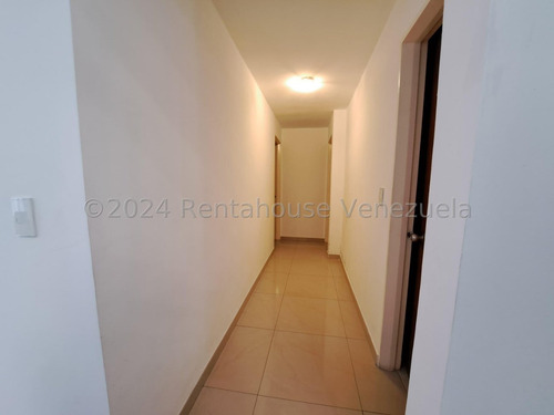 En Venta Ph En El Encantado. Anv