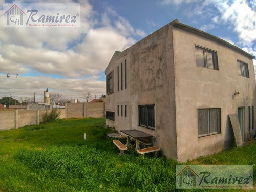Casa 4 Ambientes En Venta. Excelente! - Ituzaingó Norte