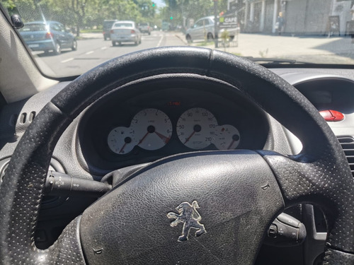 Peugeot 206 1.6 Xr Premium