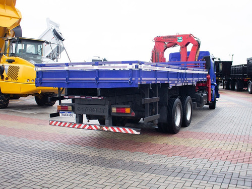 Imagem 14 de 23 de Volvo Vm 23 210 6x2 2004 Com Munck Hincol 31.000 2011= Vw