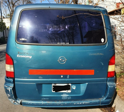 Ssangyong Istana 2.9 Furgon 1999