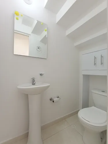 Casa En Arriendo En Prados Del Este. Cod A30500