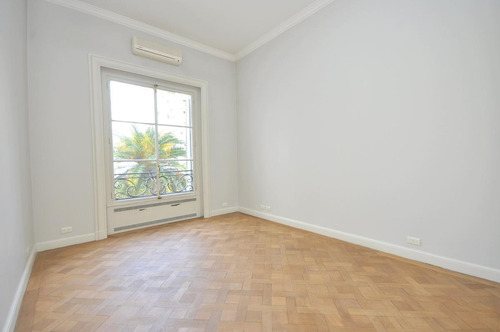 Imagen 14 de 30 de Excepcional Piso En Edificio Francés Sobre Avenida Alvear Único Por Su Categoría