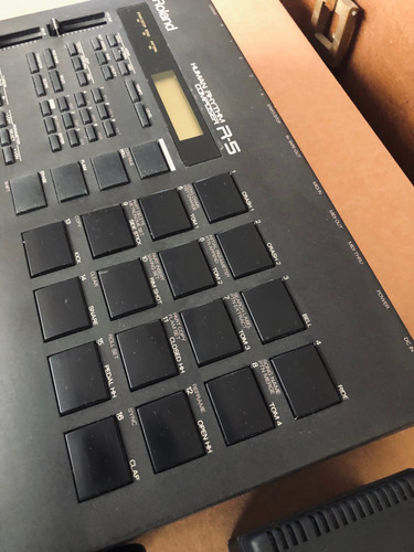 Roland R5 No R8 Caja De Ritmos (Usado)