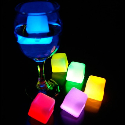 Imagem 2 de 3 de Cubo De Gelo Neon Festa Aniversario Casamento - 15 Caixa