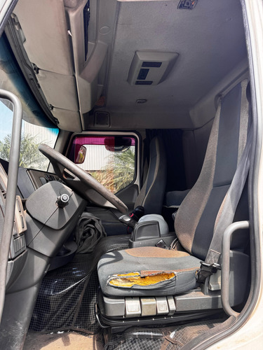 Volvo Vm 330 Truck 6x2 Roll On Off 16/17 / Sem Caçamba