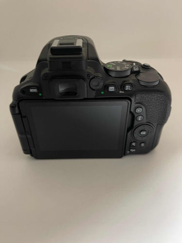 Camara Nikon D5500 Cuerpo Mas Accesorios (Usado)