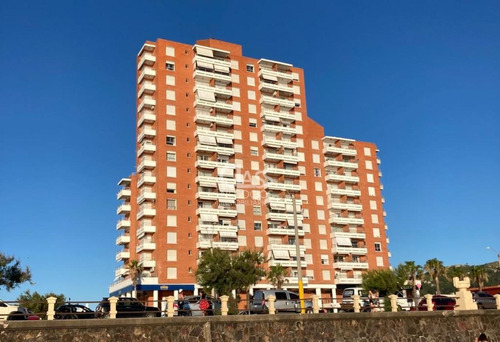 Venta Apto.1 Dorm Y Medio; Balcon  Y Garaje.  Sobre Rambla De Piriapolis,  Gran Vista.