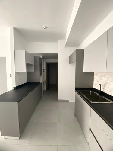 Alquiler De 2 Habitaciones | Naco | Piscina, Gym