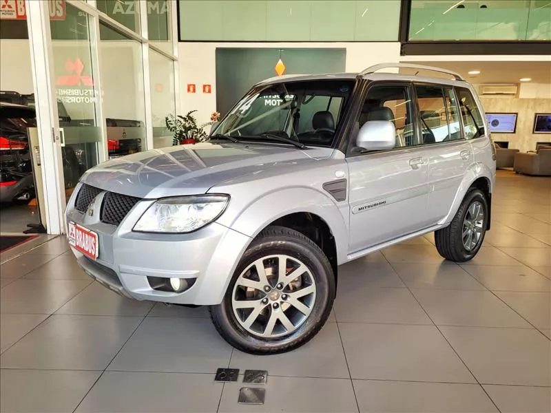 Mitsubishi Pajero Tr4 2.0 4x2 16v 140cv Flex 4p Manual