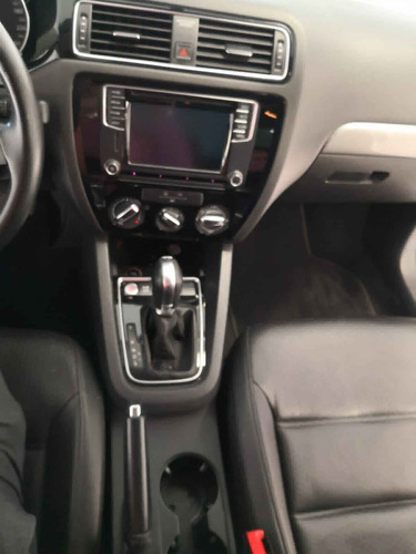 Imagen 11 de 21 de Volkswagen Jetta 2016 4p Sportline L5/2.5 Aut