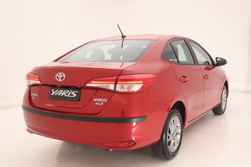 Imagen 14 de 15 de Toyota Yaris Xls M/t 4p