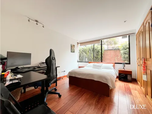 Vendo, Apartamento En La Carolina, 4 Habitaciones Para Inversión