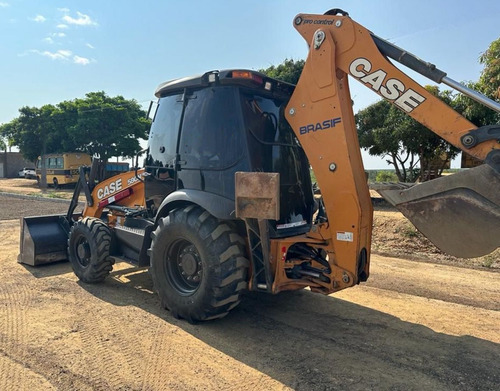 Retro Escavadeira Case 580n 4x4 Tracada Com Divida