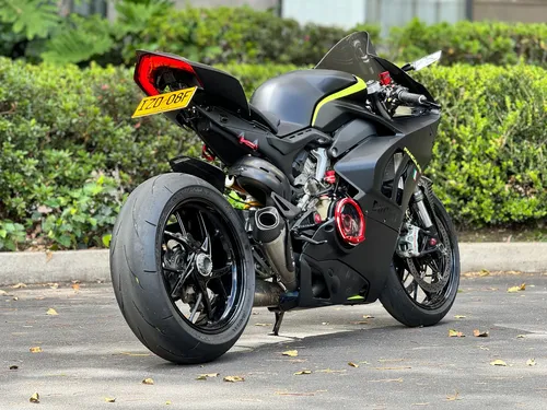 Ducati Panigale V4r | Alto Performance