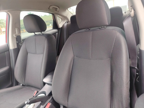 Sentra 1.8 Automático