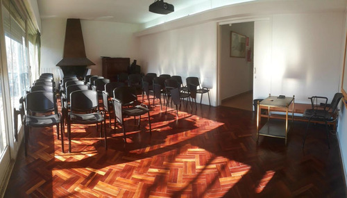 Imagen 2 de 4 de Aquiler Por Hora, Amplia Sala De Capacitación Con Ventanas Al Exterior, Prox. Universidad Católica.