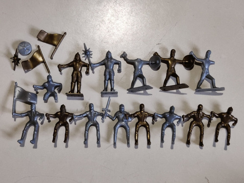 Imagen 8 de 10 de Lote De Soldaditos De Guerra Y Medievales