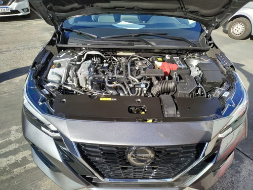 Imagen 21 de 25 de Nissan Sentra Exclusive Cvt (c)