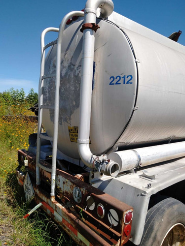Imagen 10 de 13 de Tanque Semiremolque De Combustible Marca Custom Trailer Inc