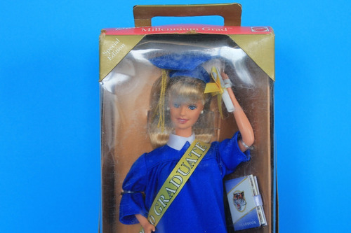 Barbie Millennium Grad 1999 Mattel (Usado)