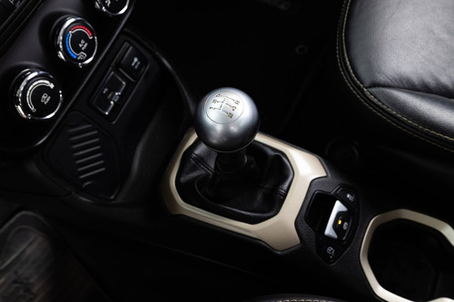 Imagem 17 de 17 de Jeep Renegade 1.8 16v Flex Sport 4p Manual