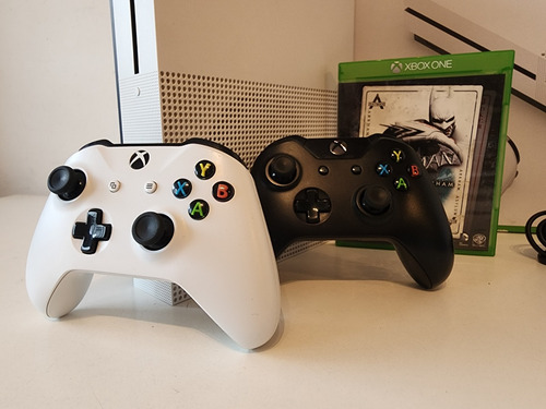Imagen 5 de 9 de Microsoft Xbox One S 500gb Con Lectora +2 Controles Y Cable