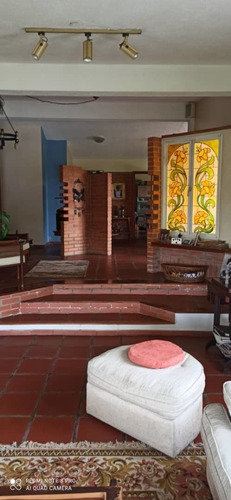 Imagen 3 de 14 de Casa Dos Niv Urb Club Hipico Los Teques
