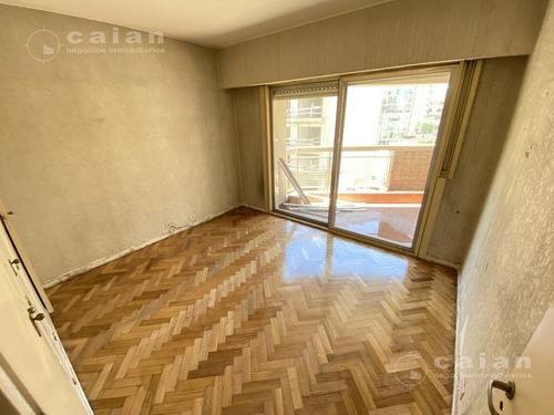 Excelente Semi Piso En Belgrano - Departamento De 4 Ambientes Con Cochera Fija Y Baulera