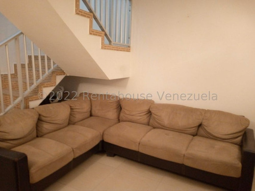 Imagen 2 de 13 de Cómodo Townhouse En Venta En Puerta Maraven. Punto Fijo 23-2602 04146954944