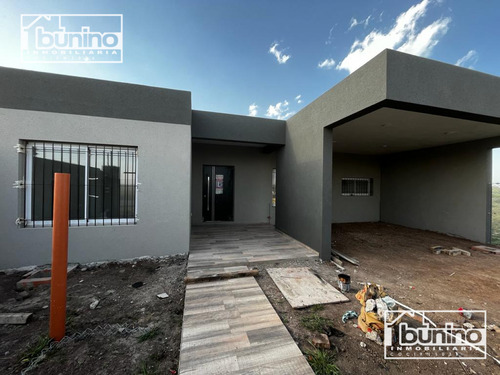 Propiedad En Venta Las Fincas De Ibarlucea! Llave En Mano 