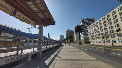 Imagen 16 de 17 de Blanco Esq. Molina, Metro Bellavista, Valparaíso