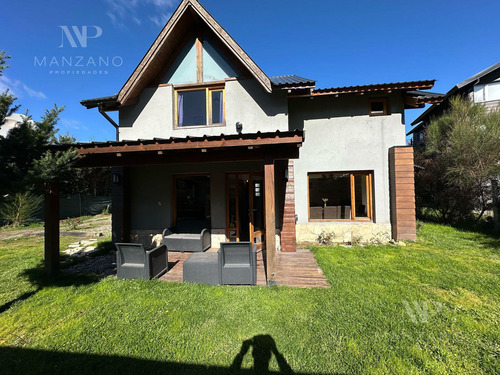 Venta Casa 117 M2, 3 Habitaciones, Barrio Once - Villa La Angostura