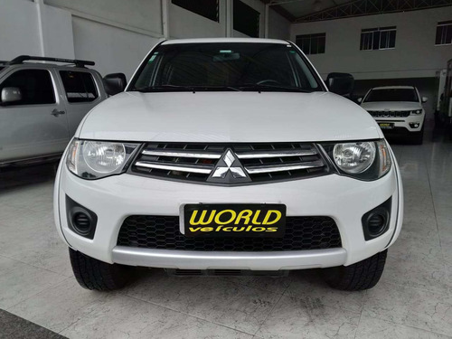 Mitsubishi L200 TRITON 2.4 HLS 4X2 CD 16V FLEX 4P MANUAL