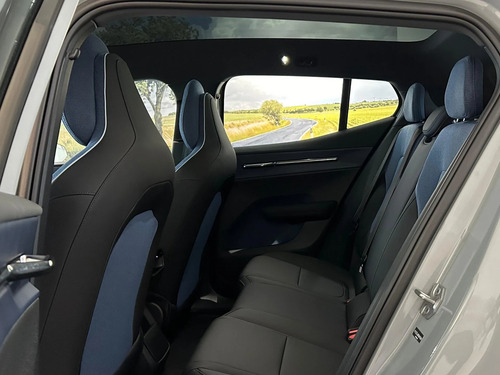 Volvo EX30 0.0 Ultra Extended Range (Single) 5P Eléctrico
