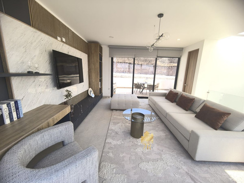 Casa En Venta Con Vista Panorámica En Zibata!