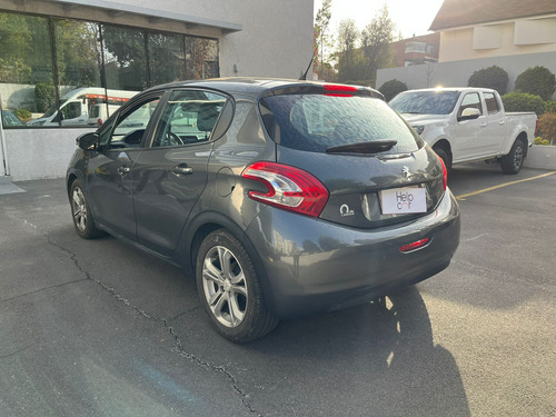 Peugeot 208 Premier 1.2 MT