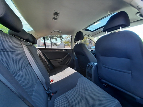 Volkswagen Vento 2.5 Luxury 170cv 2017