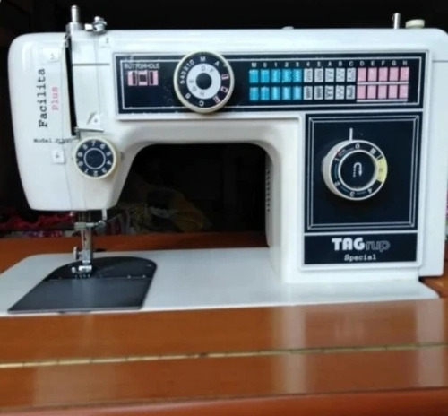 Maquina De Coser Casera