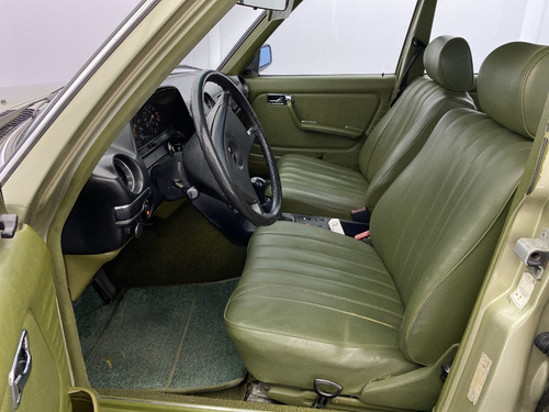 Mercedes Benz 230 E