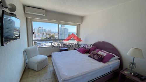 Apto 3 Dormitorios 3 Baños En Peninsula Cuenta El Edificio Con Servicio De Playa - Ref: 6835