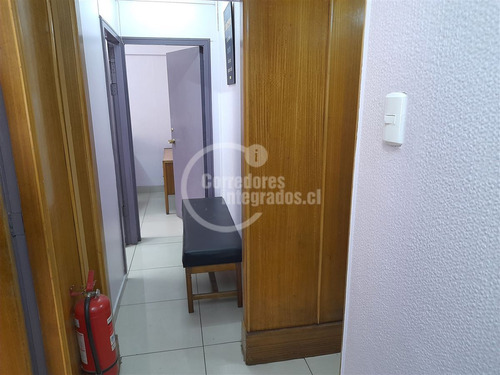 En Paseo Bulnes, 10 Privados, 4 Baños, La Moneda