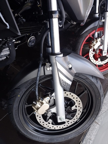Imagen 4 de 18 de Honda Cb 250 Twister 2023 0 Km! Accesorios A Cotizar!