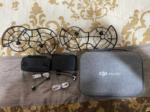 Dron Dji Mavic Mini Combo Con Cámara Gris Claro De 2,7 K (Usado)