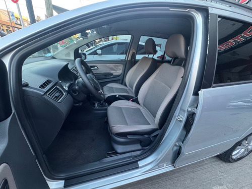 Volkswagen Suran 1.6 Trendline 11b
