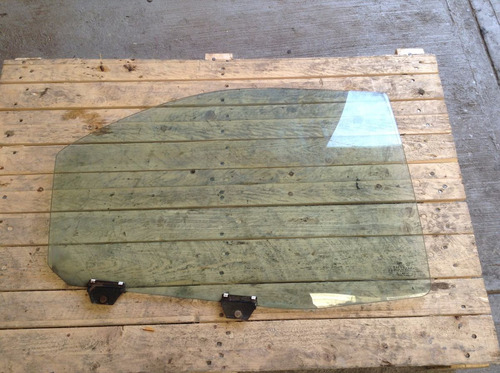 Vidrio Cristal Trasero Derecho Cirrus Stratus 95-00 Oem