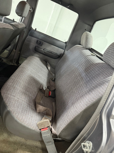 Vendo Hilux Sr5 2.8full Modelo 2000