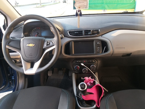 Imagem 5 de 9 de Chevrolet Onix