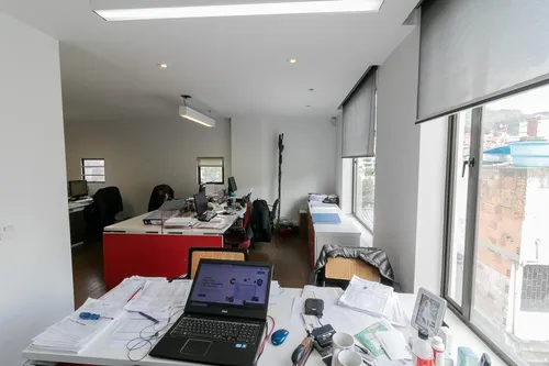 Oficina En Arriendo En Altos Del Virrey. Cod A1021262