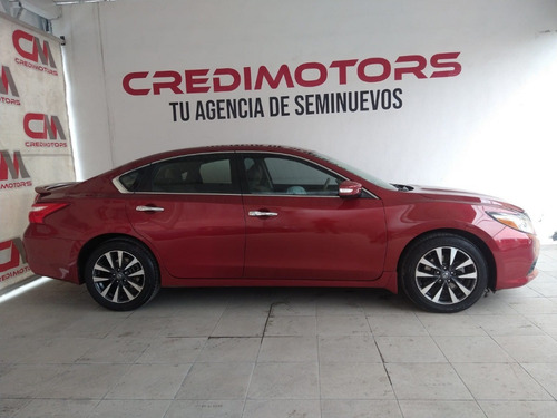 Imagen 10 de 11 de Nissan Altima Advance Color Rojo 2017
